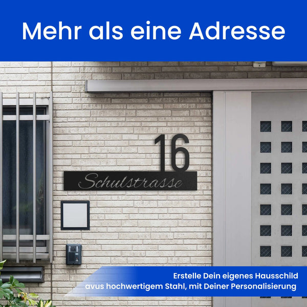 Geschwungener Name mit moderner Nummer - Straßenschild